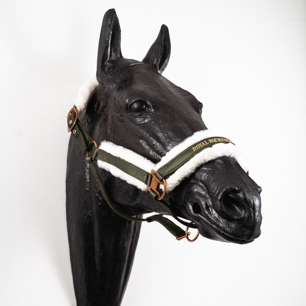 Royal Equestrian Pelz Halfter Olive Weiß Voll