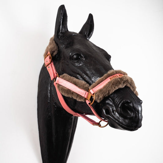 Royal Equestrian Fur Halter Rosa Completo
