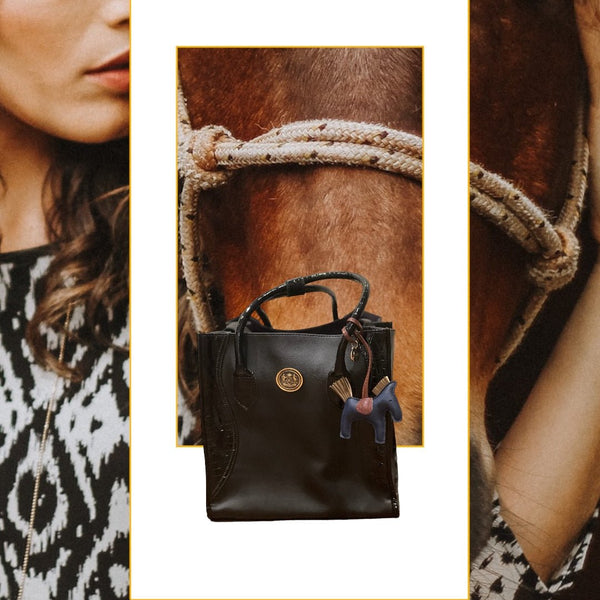Zawieszka Royal Equestrian granatowy Horse Charm