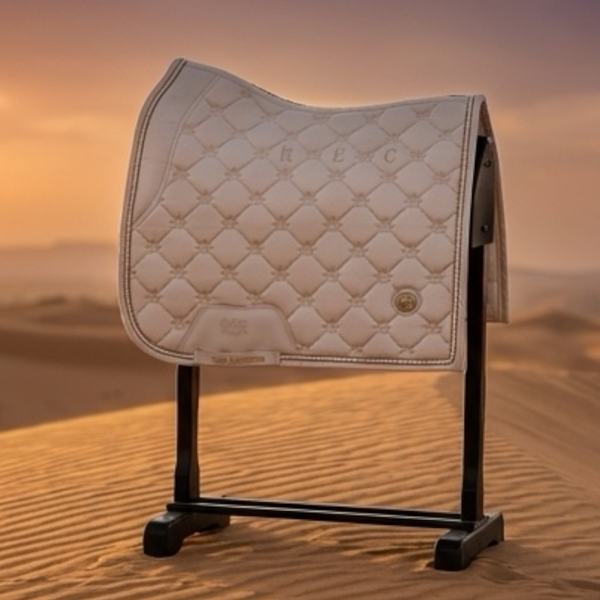 Royal Equestrian dressurunderlag i farven Sahara Sandstone Beige