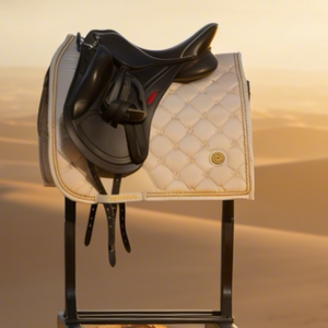 Royal Equestrian dressurunderlag i farven Sahara Sandstone Beige
