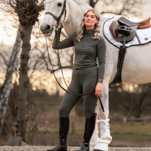 Royal Equestrian Saddle Pad Close Contact White Gold