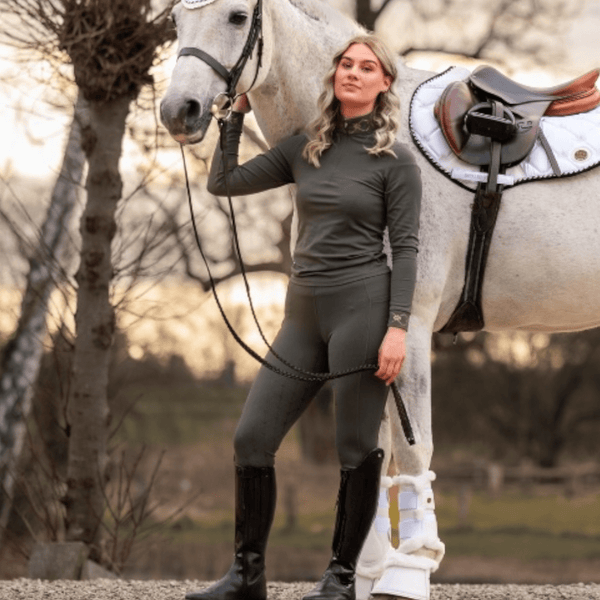 Royal Equestrian Saddle Pad Close Contact White Gold