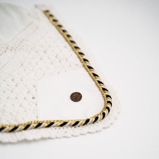 Royal Equestrian Premium Ear Bonnet in oro bianco completo