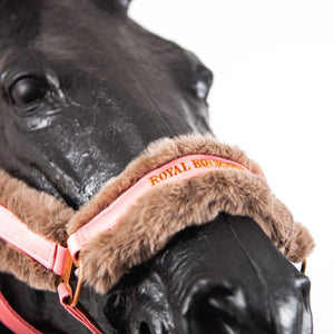 Royal Equestrian pelsgrime rosa hel